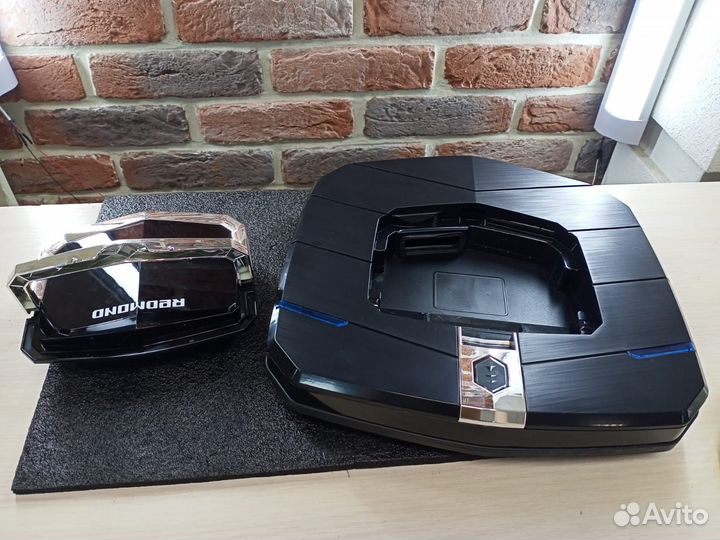 Робот-пылесос redmond RV-R250, черный