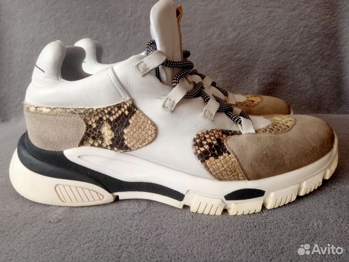 Кроссовки Toval 40 (ст.26 см )