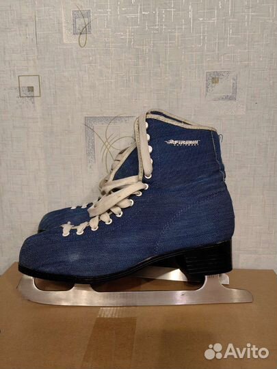 Коньки фигурные женские