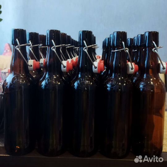 Бутылка с бугельной пробкой