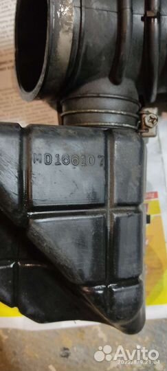 Патрубок воздушного фильтра mitsubishi montero