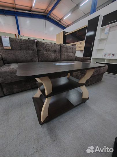 Журнальный стол