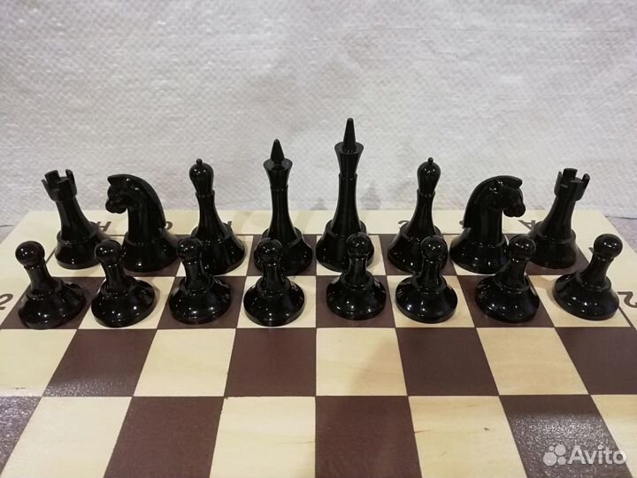 Шахматы СССР Фигуры глянцевый пластик. Новые