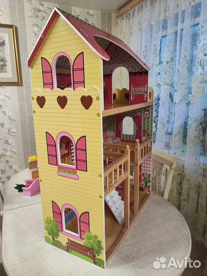 Кукольный домик с мебелью деревянный