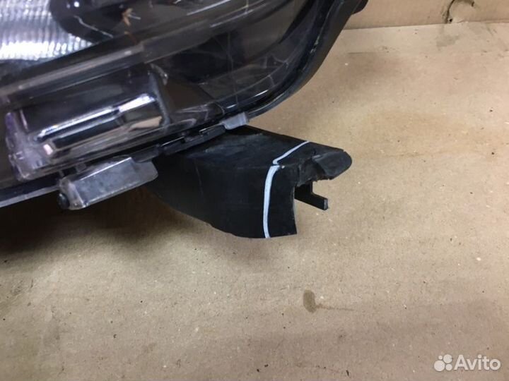 Фара галогеновая левая Mitsubishi Outlander 3 GF