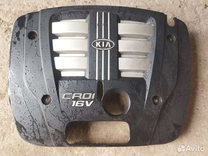 Крышка двигателя Kia Sorento 2,5 crdi 16V