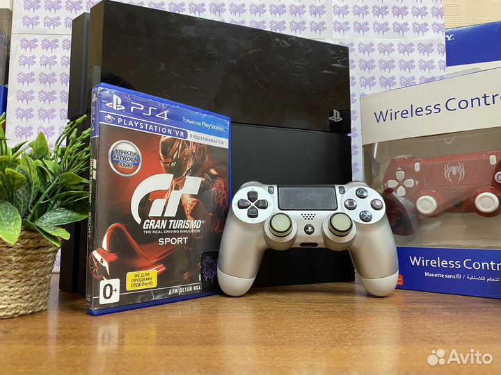 Sony PlayStation 4 + 50 игр + 2 геймпада