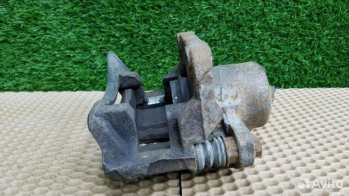 Тормозной суппорт передний левый Renault Clio 2 BB