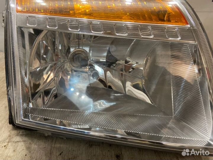 Фара передняя правая Ford Fusion CBK 1.4 (fxja)