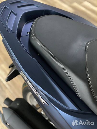 Скутер Vento PCX