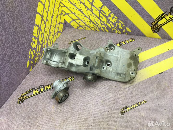 Кронштейн генератора Ларгус Логан 2 Сандеро 2 16V