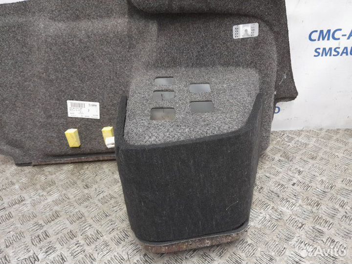 Обшивка багажника Audi A8 D4 4.2