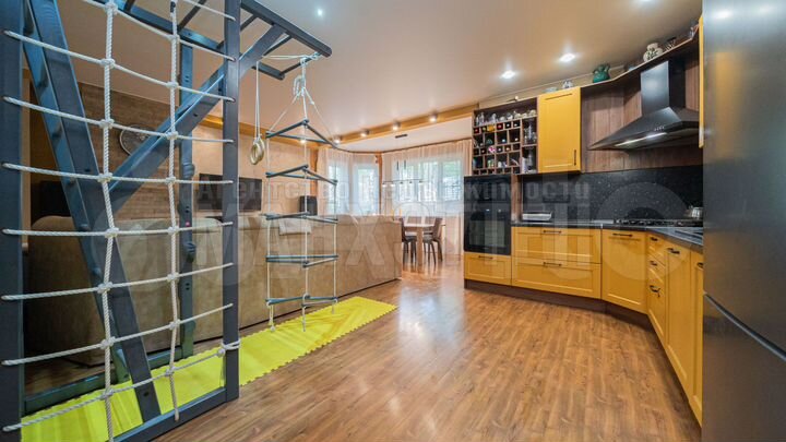 Дом 193,1 м² на участке 15 сот.