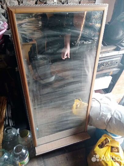 Зеркало с полочкой