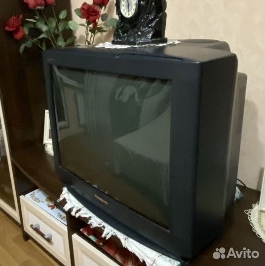 Телевизор Panasonic большой