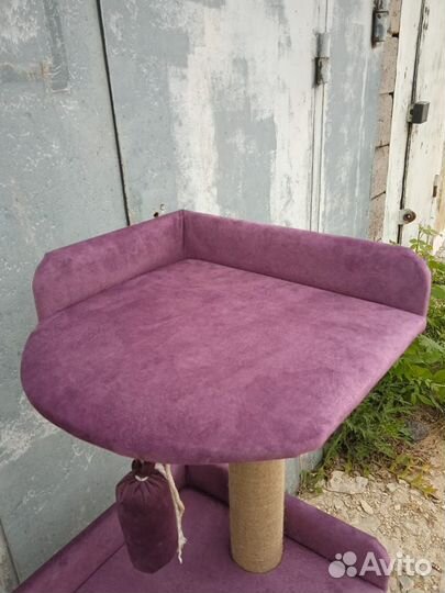 Домик для кошки с когтеточкой новый