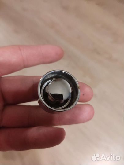 Болты секретные