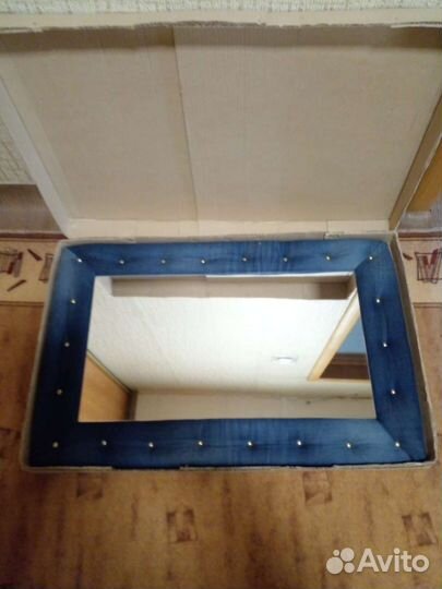 Зеркало настенное