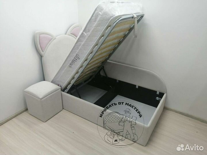 Детская кровать с мягкими бортиками