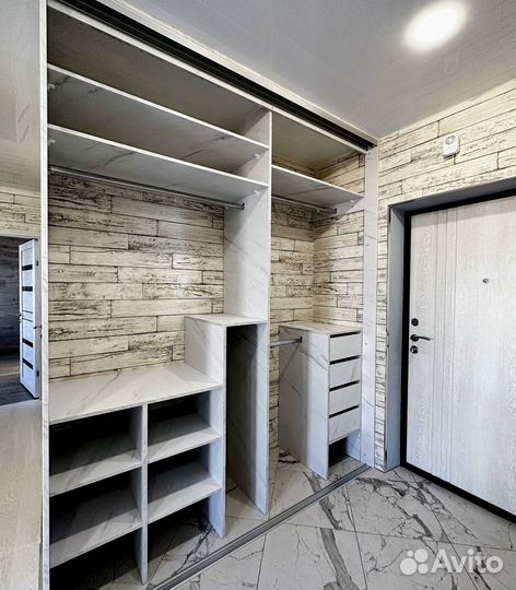 J8N6P6 Шкаф купе