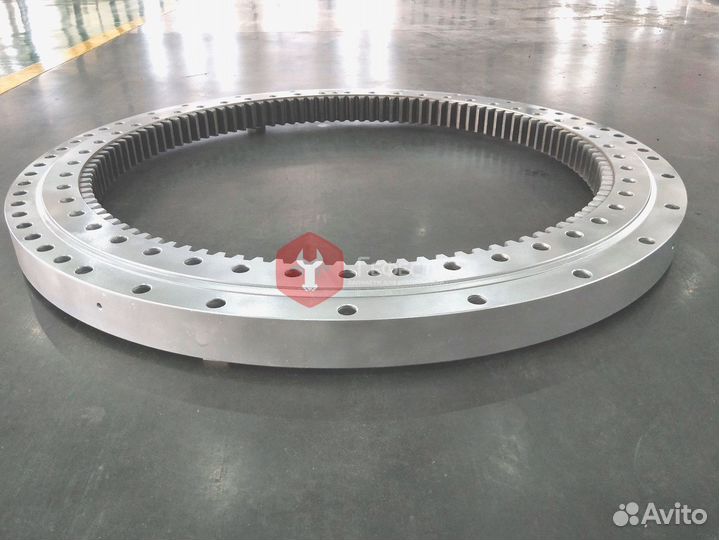 Опорно-поворотный круг 208-25-61100