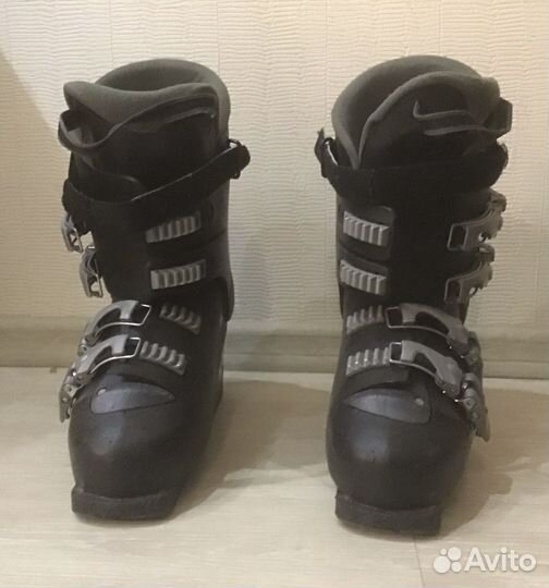 Горнолыжные ботинки