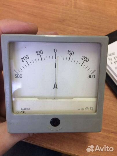 М42100, 79 г.в. 1,5 кл (пред.изм 300-0-300 A)