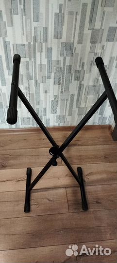 Стойка для синтезатора