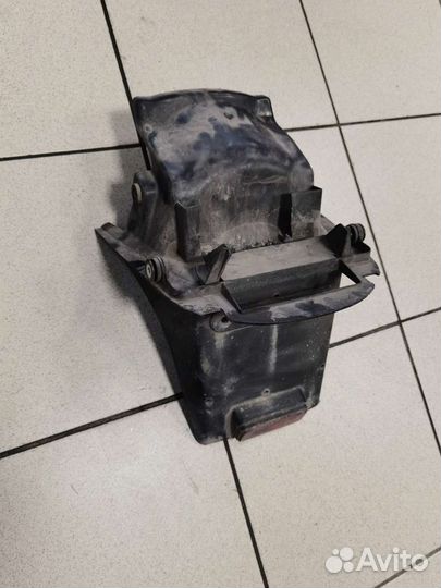 Заднее крыло Honda cbr1000f sc21