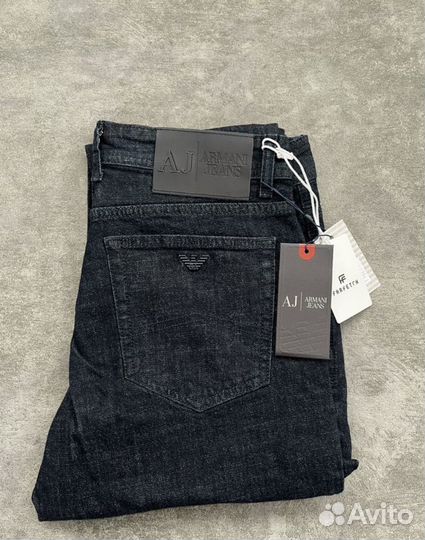 Джинсы armani