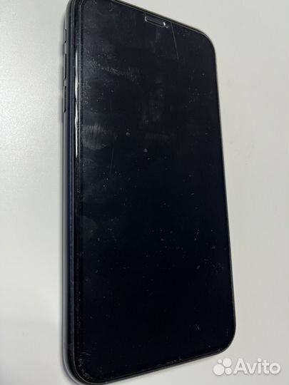 Телефон iPhone XR