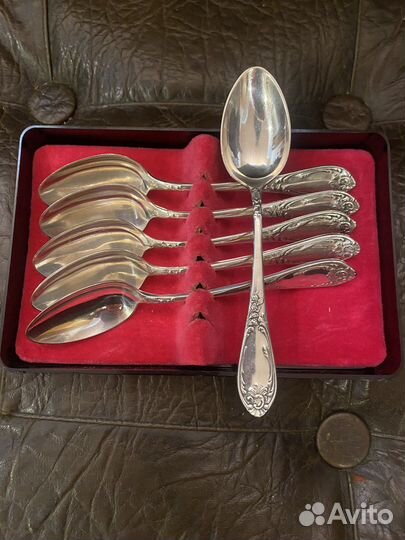 Наборы столовых приборов