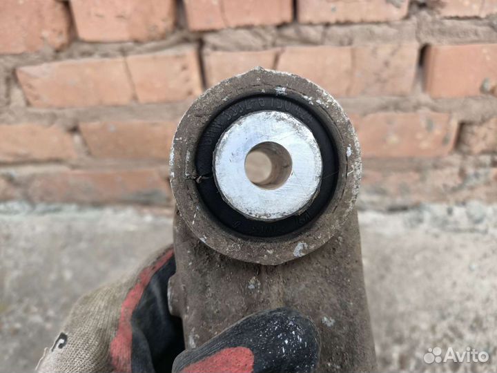 Рычаг задний правый Bmw 7/E65