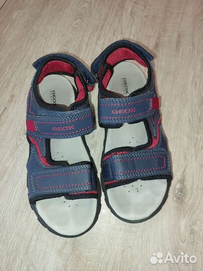 Сандалии Geox на мальчика 32