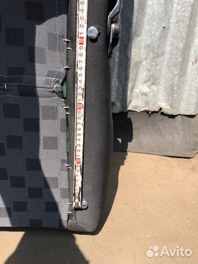 Сидение автомобильное с ремнем безопасности