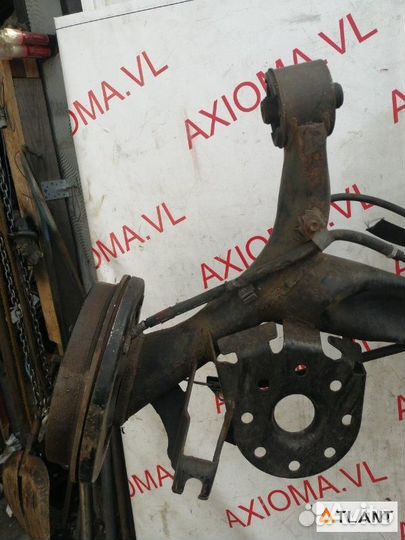 Балка подвески задний toyota aqua