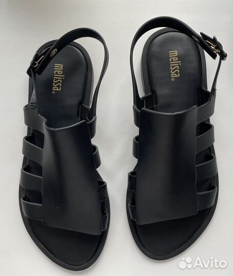Сандалии melissa