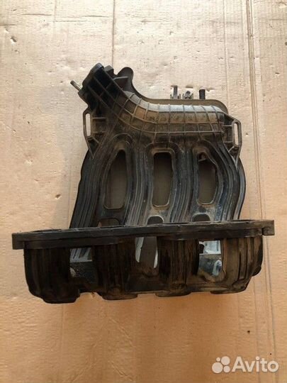 Коллектор впускной LADA Priora