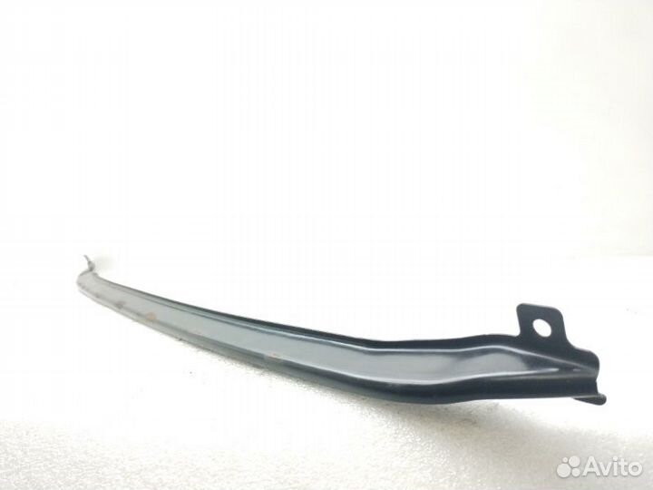 Усилитель бампера передний Volkswagen Golf 6 1.4