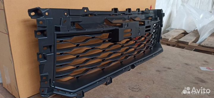 Решетка радиатора Mitsubishi L200 6402A534