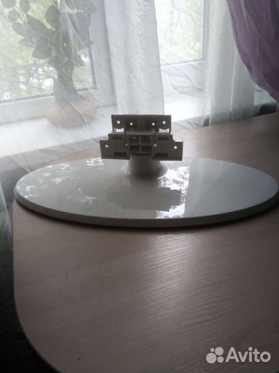 Подставка, опора, ножка под телевизор белая