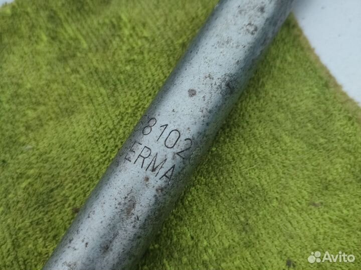 Ключ баллонный на авто