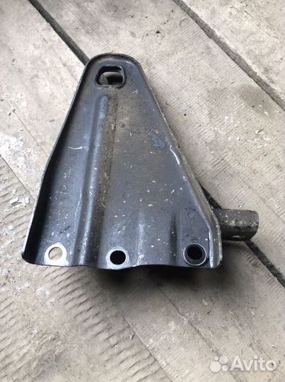 Буксировочная петля