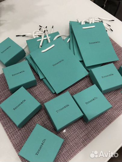 Пакет и коробка tiffani