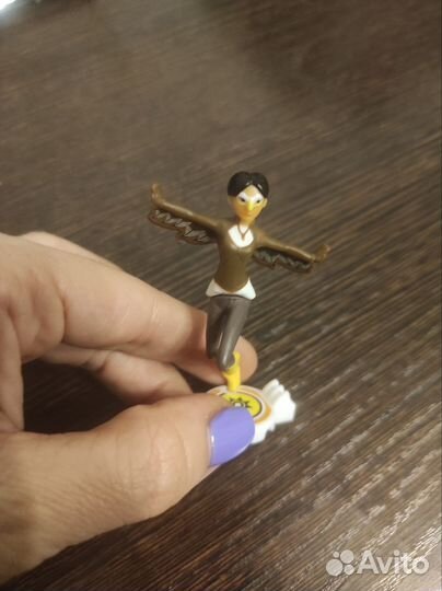 Игрушки из киндера леди баг