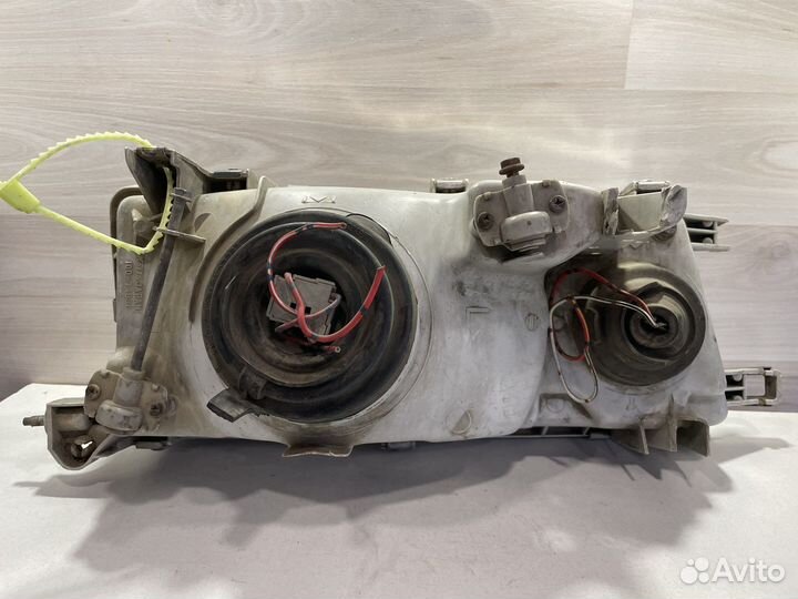 Фара левая Toyota mark II GX-81 в Краснодаре