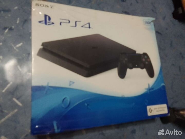 Sony PS4 в идеальном состоянии