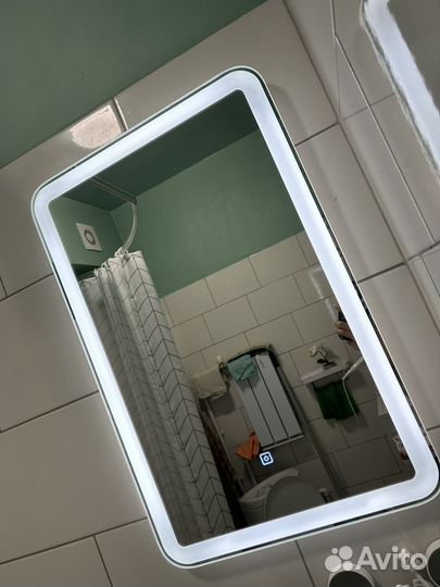 Зеркало навесное с подсветкой