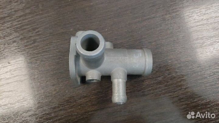 Фланец системы охлаждения Audi