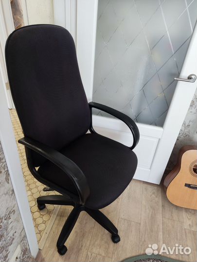 Компьютерное кресло